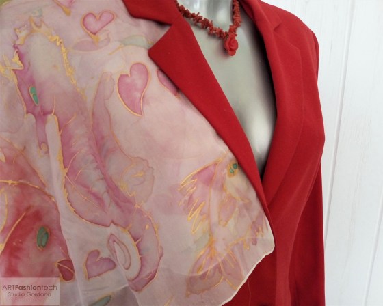 Sirena Dance unikatna ženska svilena marama ručno oslikana